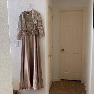 2 piece Gorgeous evening gown by CACHET in size 14